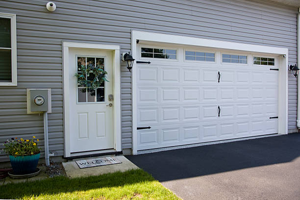 24/7 Emergency Garage Door Roller Replacement experts in Milan, IL